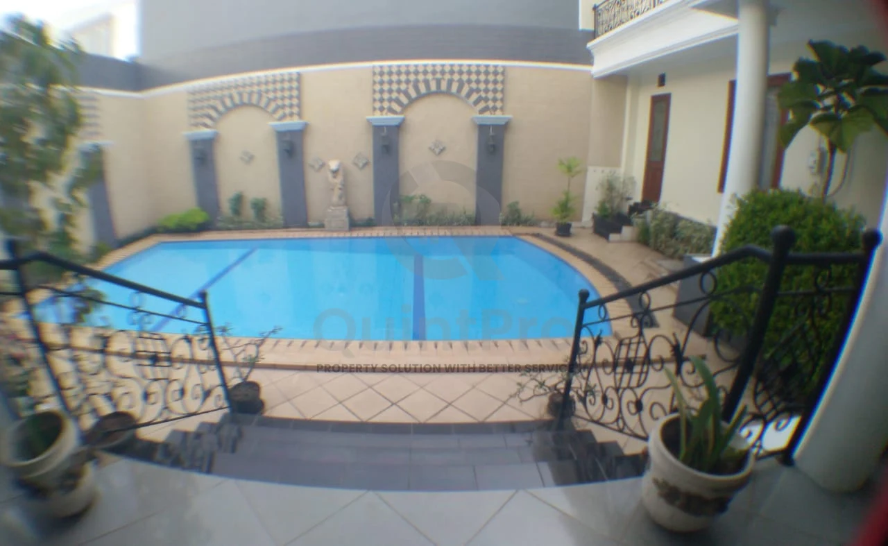Rumah 6+6KT 783m² di Terrace Golf BSD, 2 Lantai Kolam Renang Full Furnish — foto 2