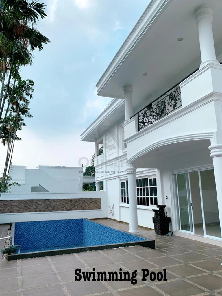 Rumah Modern 4+3KT 1100m² di Kemang Raya, Kolam Renang Halaman Luas SHM — foto 2