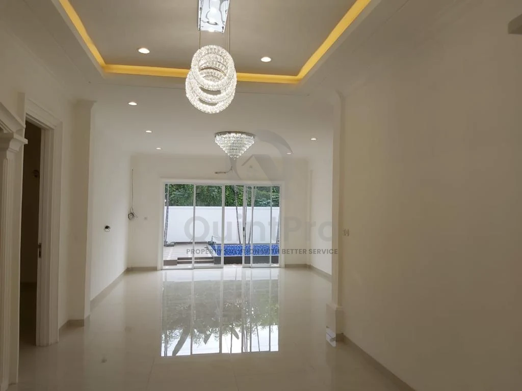 Rumah Modern 4+3KT 1100m² di Kemang Raya, Kolam Renang Halaman Luas SHM — foto 4