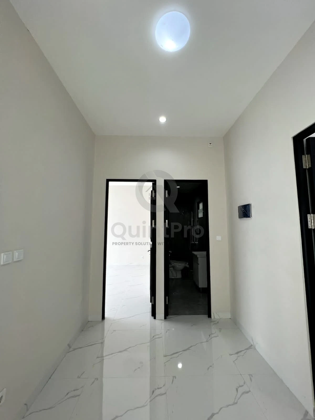 Rumah Modern 4+2KT 2 Lantai di Foglio Foresta BSD, Halaman Asri PPJB — foto 4