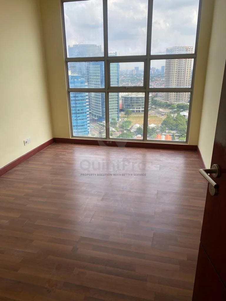 Apartemen 3+1BR The Kencana Jakarta, View Kota HGB 149m² — foto 2