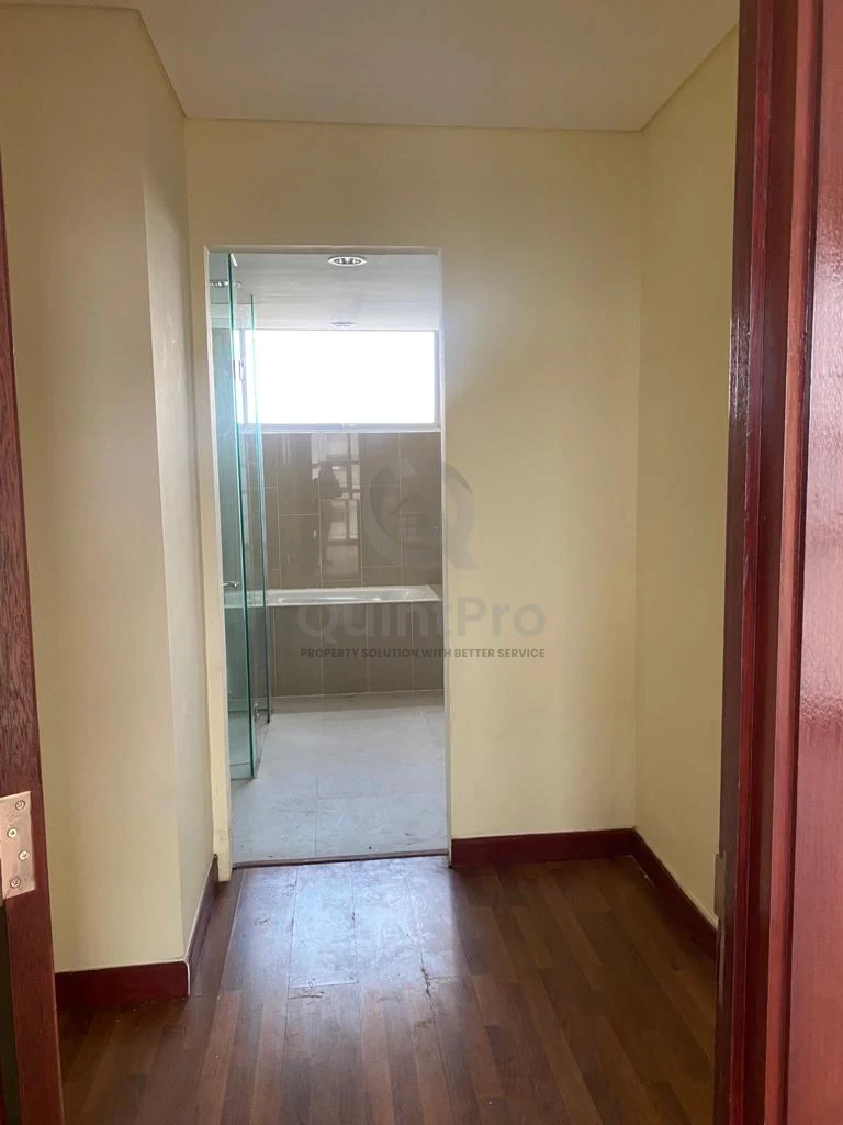 Apartemen 3+1BR The Kencana Jakarta, View Kota HGB 149m² — foto 4