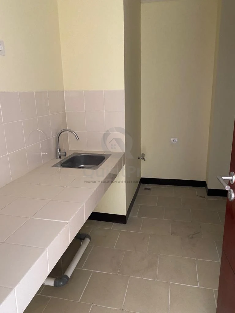 Apartemen 3+1BR The Kencana Jakarta, View Kota HGB 149m² — foto 5
