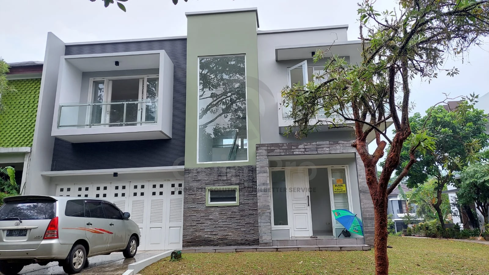 Rumah Modern 4+1KT di De Rio Delatinos BSD, 2 Lantai PPJB Halaman Asri