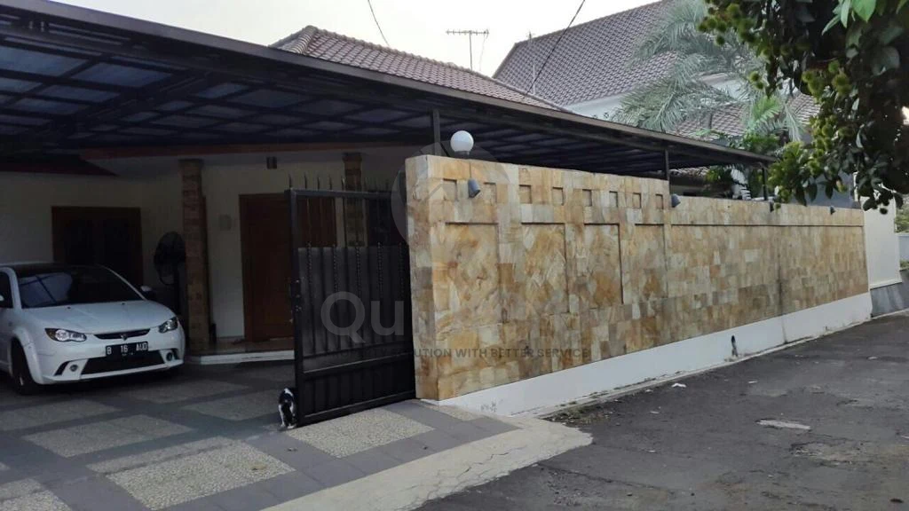 Rumah 3+1KT 294m² Cipete Selatan Cilandak, 2 Lantai SHM Carport 4 Mobil