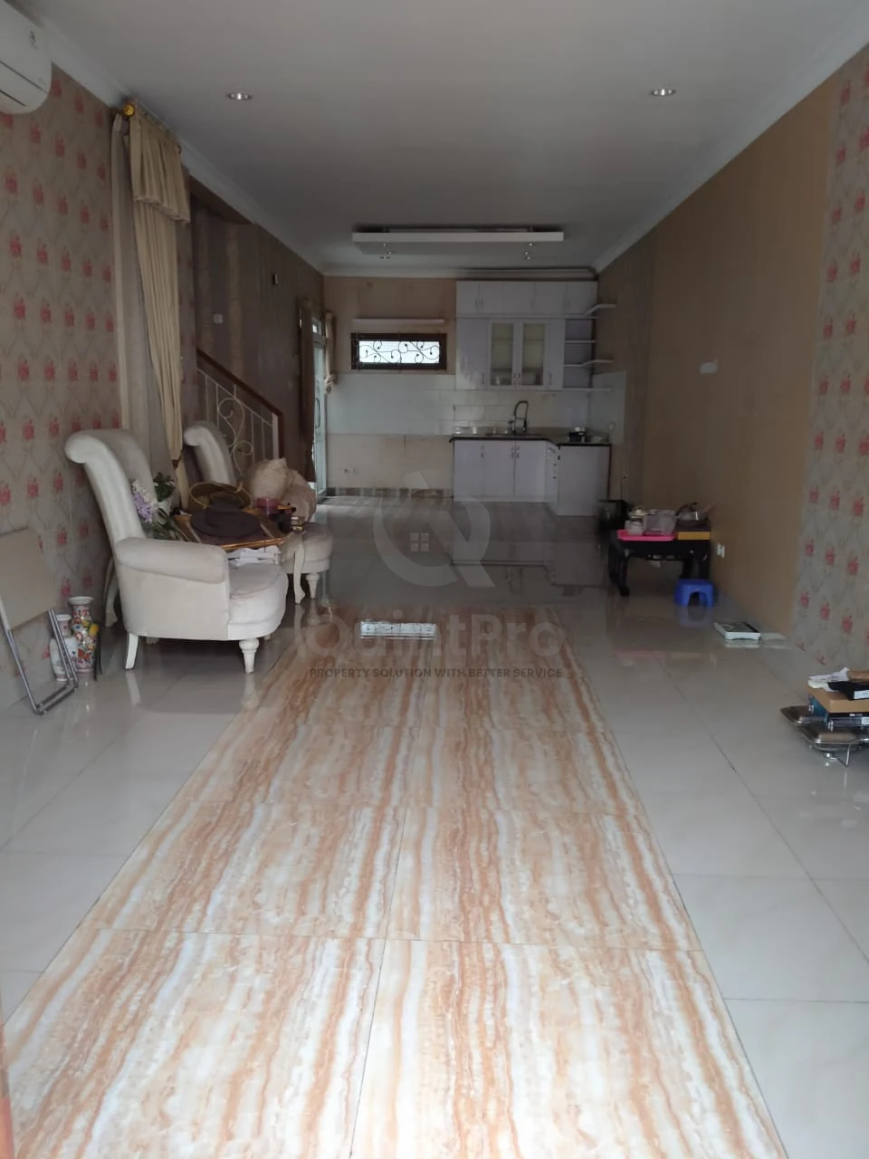 Rumah 3+1KT 240m² di Villa Ilhamni Karawaci, Modern 2 Lantai SHM Dekat Supermall — foto 2