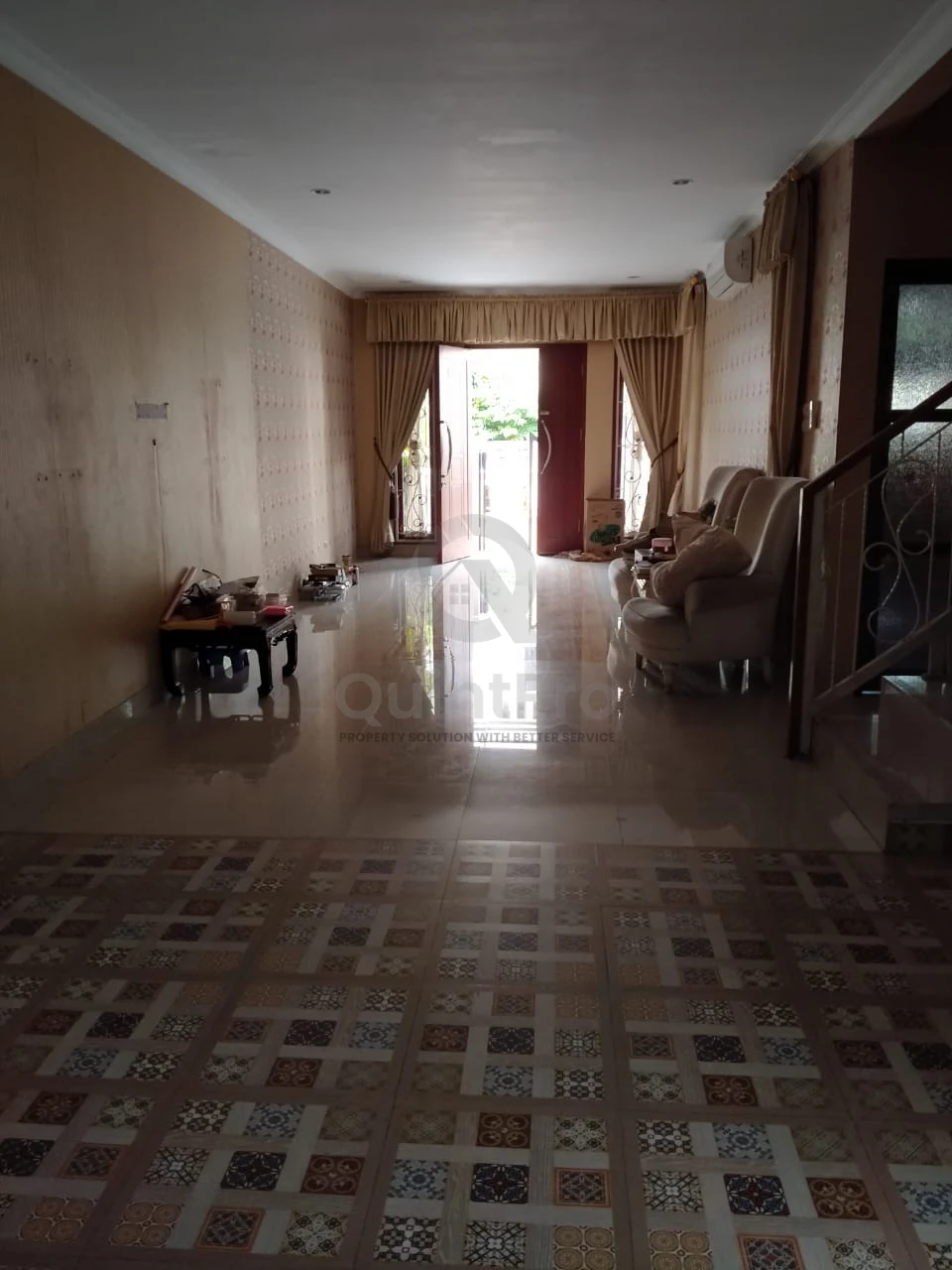 Rumah 3+1KT 240m² di Villa Ilhamni Karawaci, Modern 2 Lantai SHM Dekat Supermall — foto 3