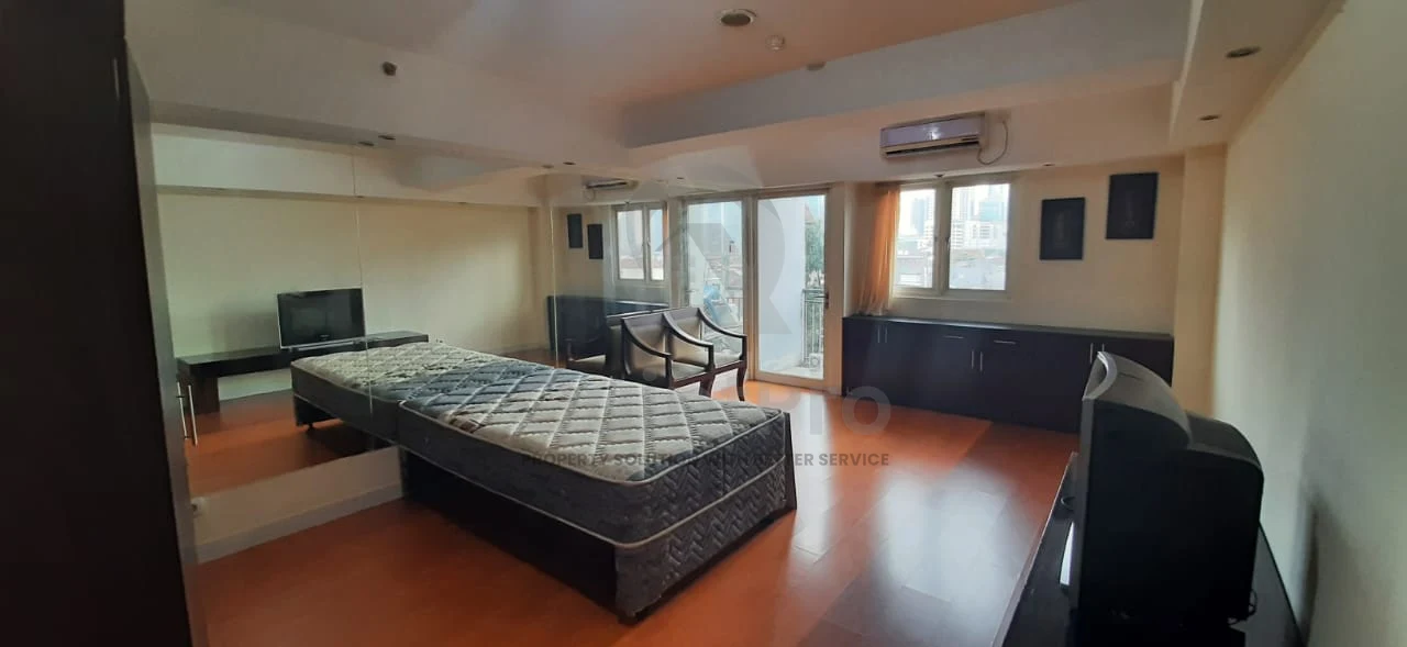 Apartemen Studio Renovasi Baru di Sahid Metropolitan, 5 Menit WTC Sudirman Full Furnished — foto 4