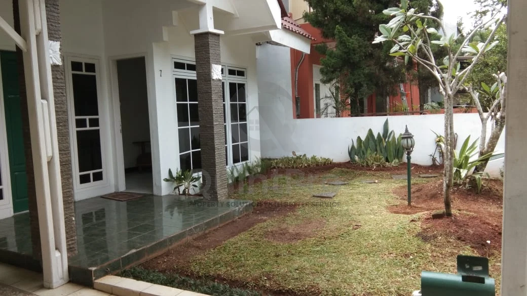 Rumah 3+1KT 250m² Griya Loka BSD, Modern Minimalis SHM Furnished