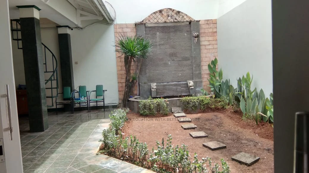 Rumah 3+1KT 250m² Griya Loka BSD, Modern Minimalis SHM Furnished — foto 2