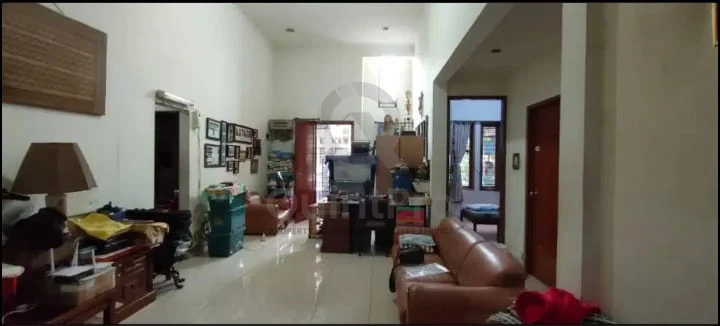 Rumah 3+1KT 180m² di BSD Sektor 1.4, Halaman Hijau Asri SHM — foto 5