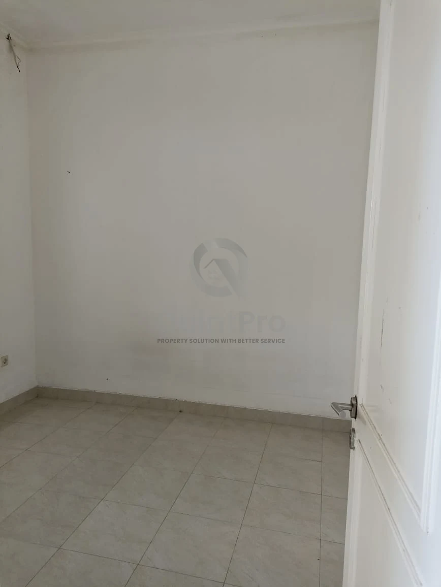 Rumah 2+1KT Disewa di Serpong Hill Serpong, Renovasi Baru SHM — foto 5