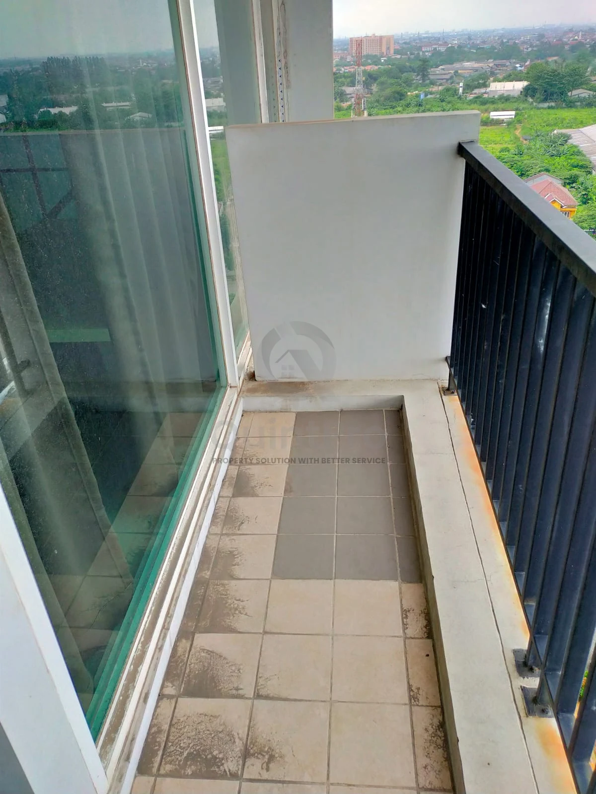 Apartemen 1BR 73m² di Treepark City Cikokol Tangerang, View Luas HGB — foto 2