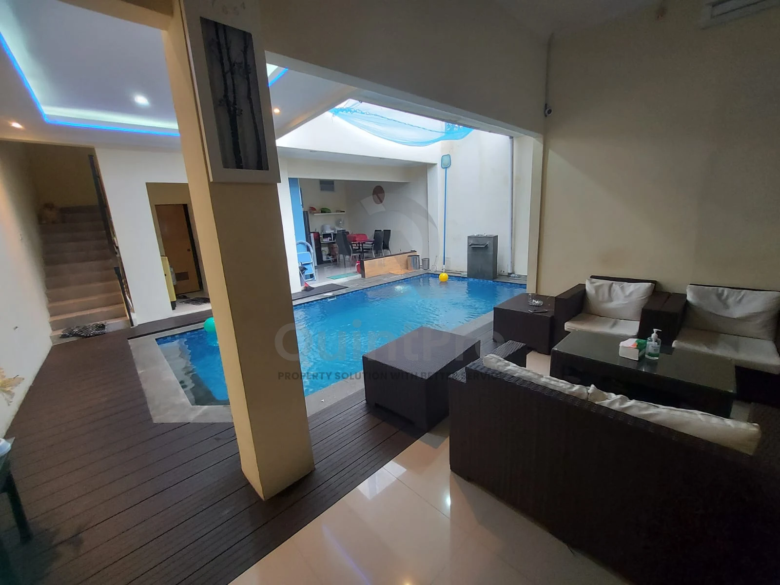 Rumah Semi Villa 4+1KT Bogor, Kolam Renang Pribadi SHM Ready Huni — foto 3