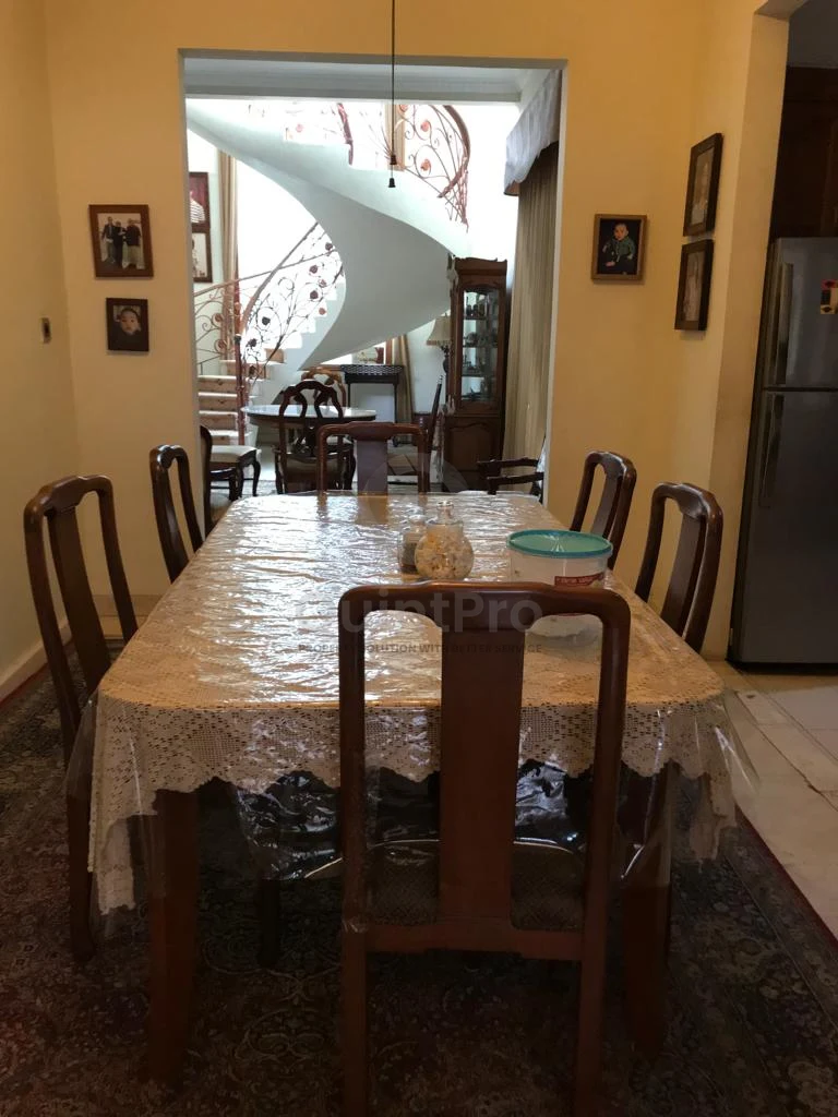 Rumah 5+3KT 600m² Cilandak Timur Jakarta Selatan, 2 Lantai SHM Halaman Asri — foto 3