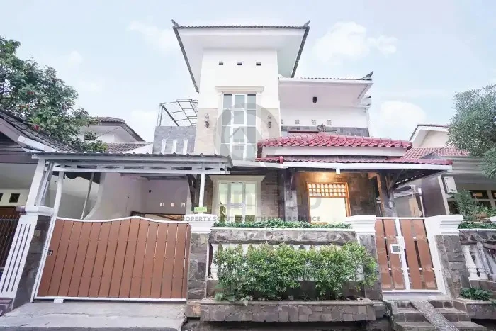 Rumah 3KT 2 Lantai di Larangan Lovablepro Tangerang, SHM Furnished Hadap Selatan