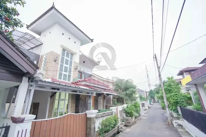 Rumah 3KT 2 Lantai di Larangan Lovablepro Tangerang, SHM Furnished Hadap Selatan — foto 2
