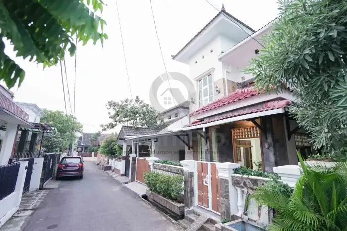 Rumah 3KT 2 Lantai di Larangan Lovablepro Tangerang, SHM Furnished Hadap Selatan — foto 3
