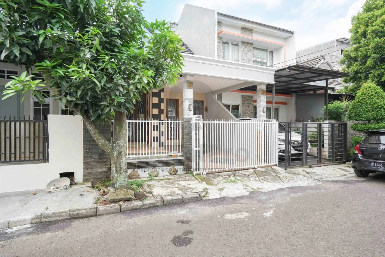 Rumah 3KT 2 Lantai di Serpong Park Diamond Serpong Utara, SHM Furnished — foto 3