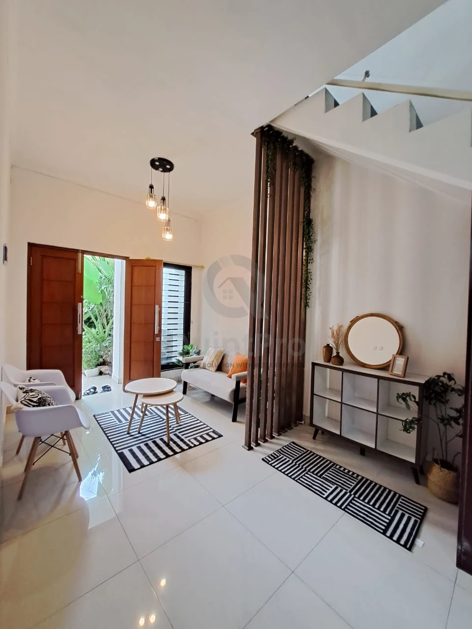Rumah Modern 4KT 2 Lantai di Serpong Park Emerland, SHM Furnished Strategis — foto 2