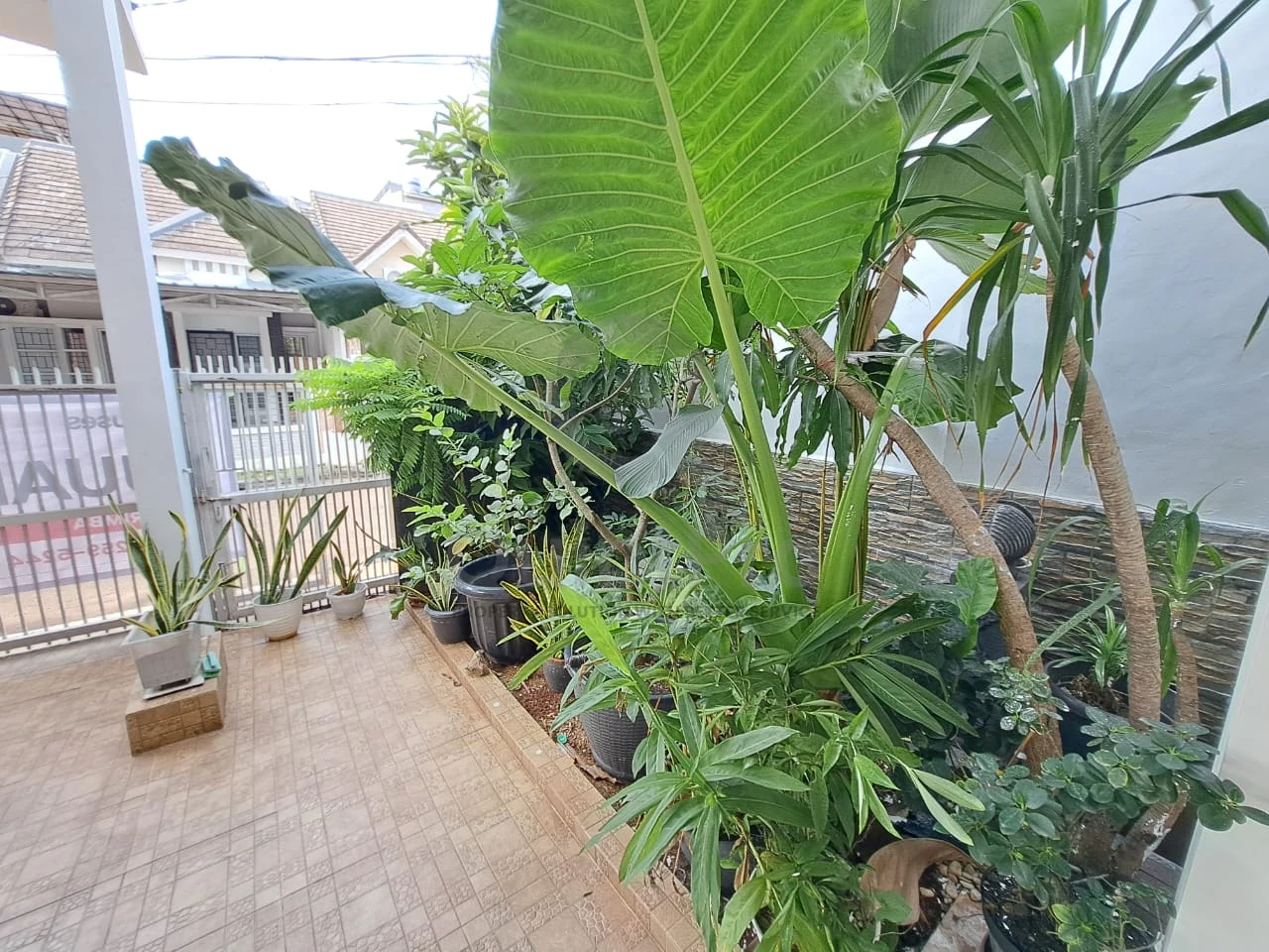 Rumah Dijual di Emerland, Serpong Utara, 4KT — foto 11