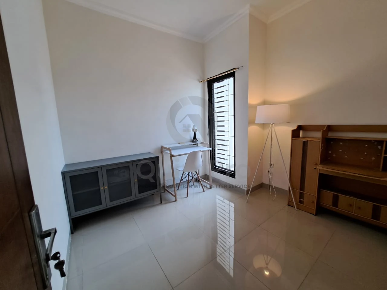Rumah Dijual di Emerland, Serpong Utara, 4KT — foto 14