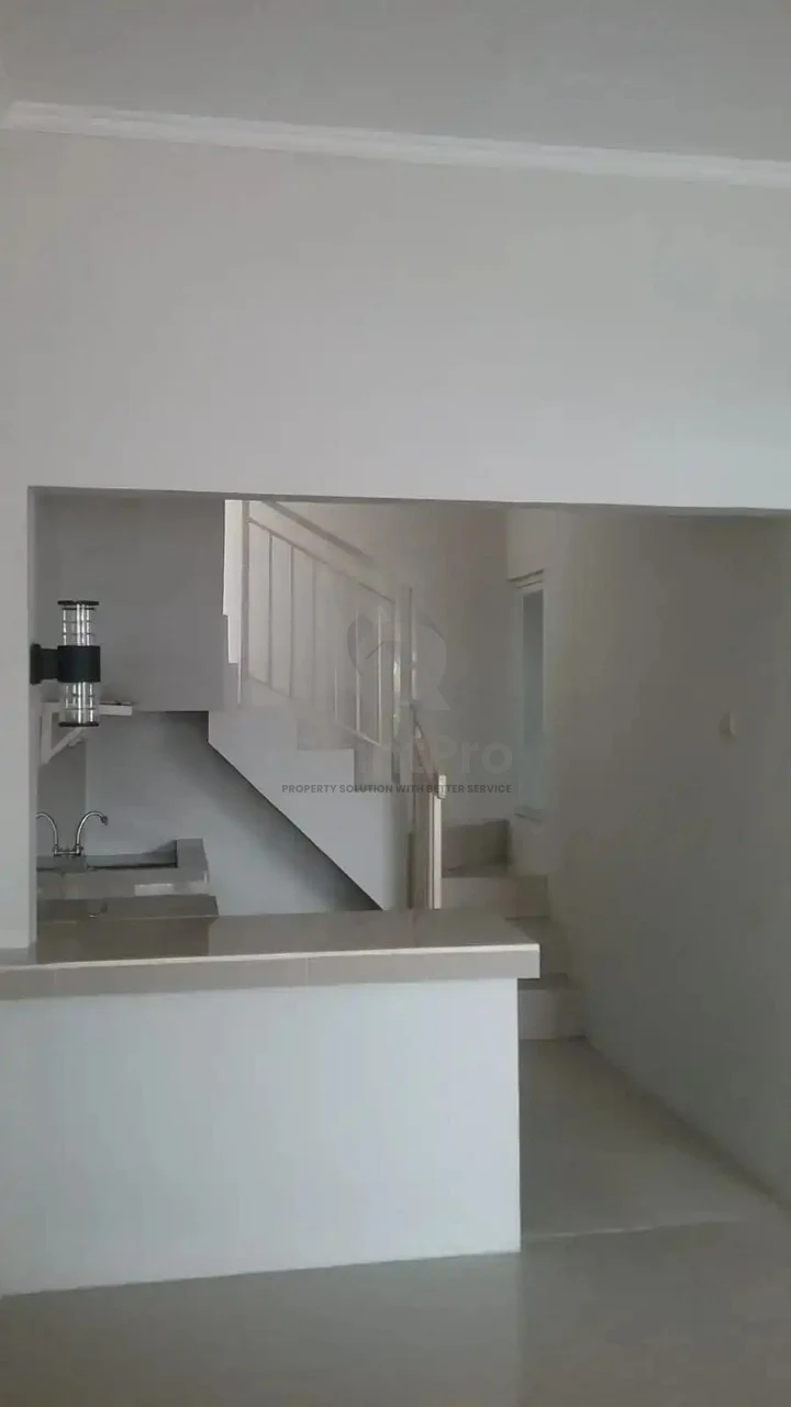 Rumah 3KT 2 Lantai di Prabu Residence Bintaro, SHM 3 Menit Transmart — foto 4