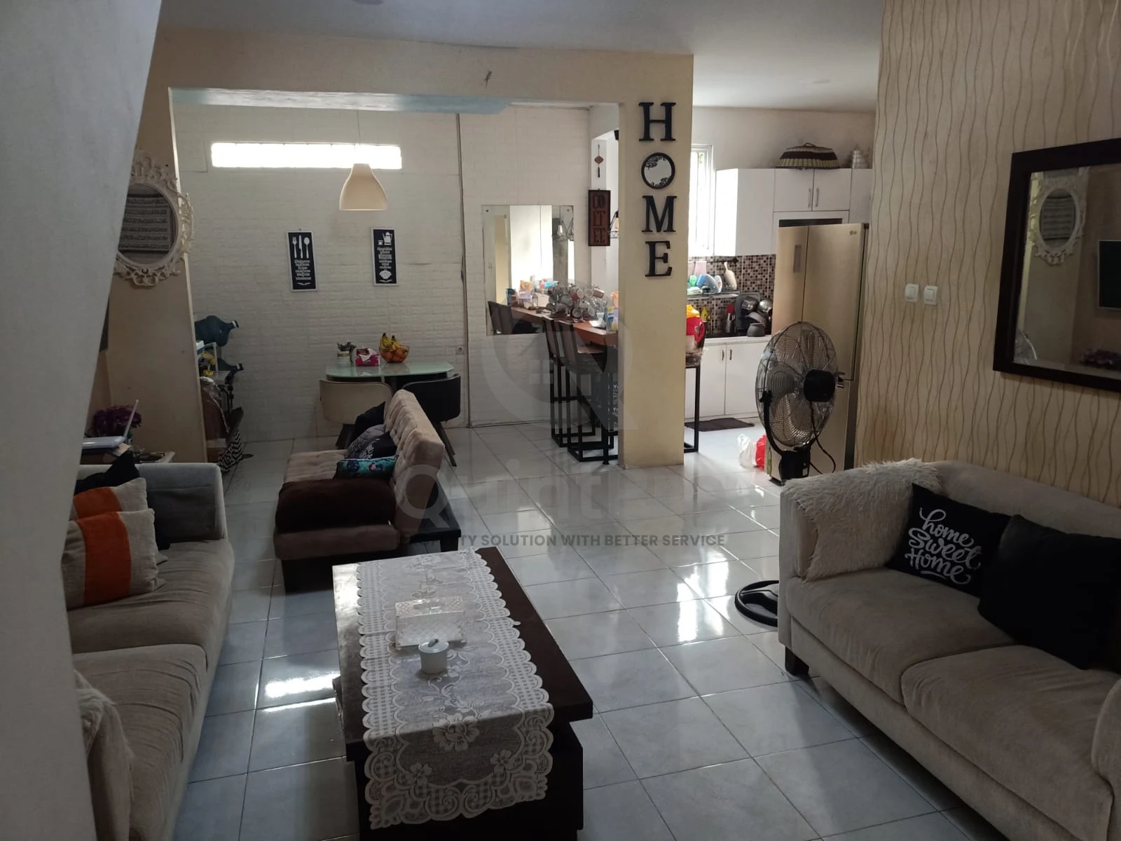 Rumah 3KT 2 Lantai di Griya Ihsani Jagakarsa, Furnished SHM Pinggir Jalan — foto 2