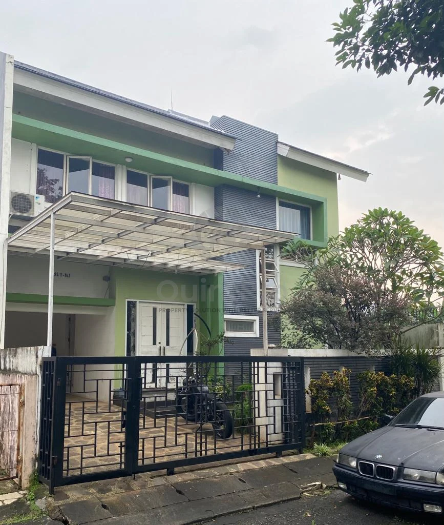 Rumah Modern 4+1KT di Nusa Loka BSD, 2 Lantai Semi-Furnished SHM