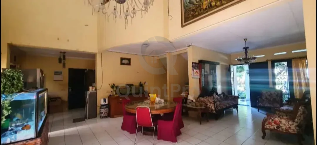 Rumah 7KT 5KM di Puspita Loka BSD, 2 Lantai 300m² SHM Halaman Asri — foto 2