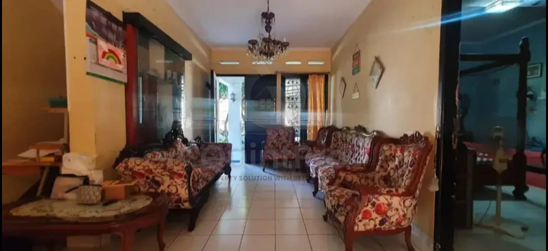 Rumah 7KT 5KM di Puspita Loka BSD, 2 Lantai 300m² SHM Halaman Asri — foto 3