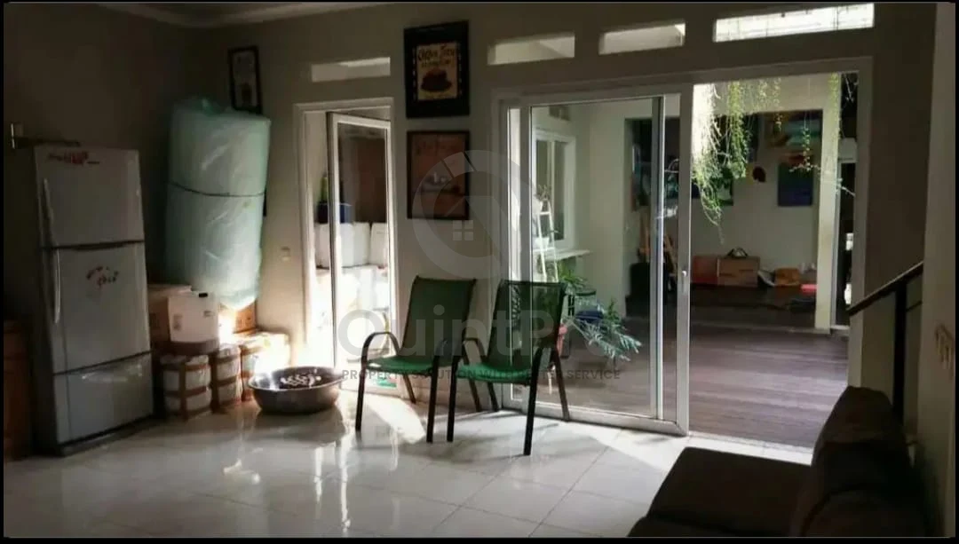 Rumah 3KT 2 Lantai di De Latinos Mexicano BSD Tangerang, Garasi 2 Mobil SHM — foto 4