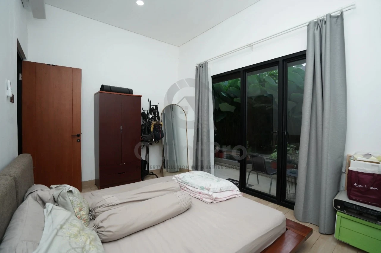 Rumah 3KT 189m² Trevista Park Bojongsari, SHM Bebas Banjir One Gate — foto 2