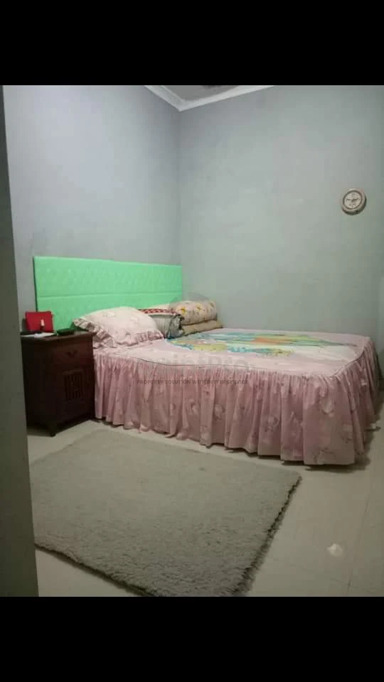 Rumah 3+1KT 135m² di Kencana Loka BSD, SHM Hadap Timur Siap Huni — foto 5