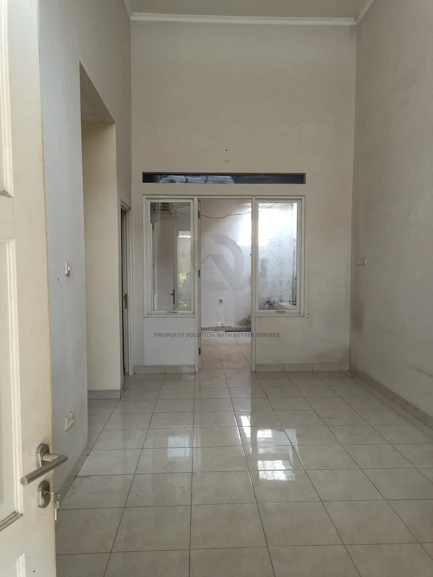 Rumah 2KT Serpong Hill Serpong, 78m² SHM Halaman Hijau Asri — foto 2