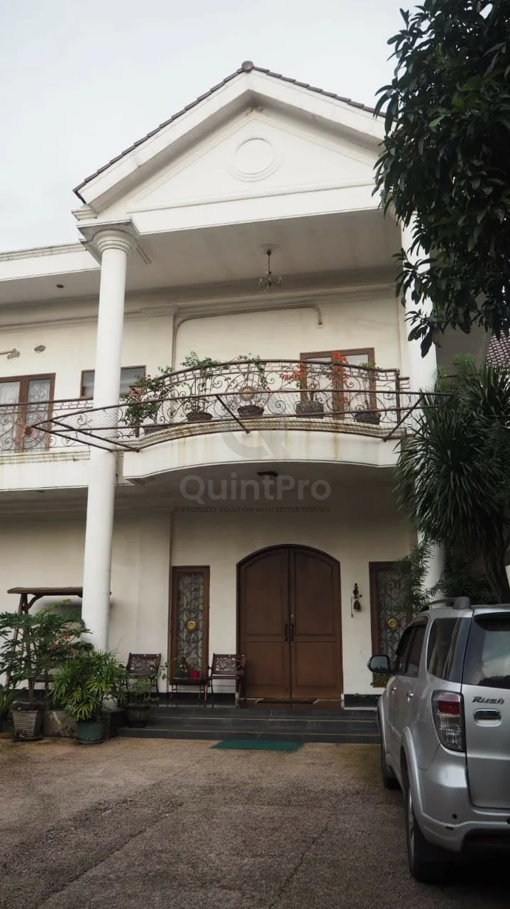 Rumah Klasik 4+2KT 1000m² di Pondok Karya Pondok Aren, 3 Bangunan SHM