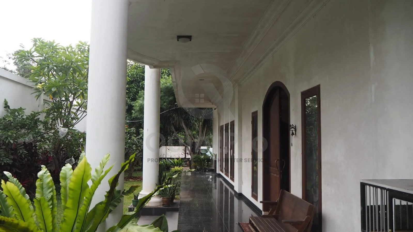 Rumah Klasik 4+2KT 1000m² di Pondok Karya Pondok Aren, 3 Bangunan SHM — foto 5