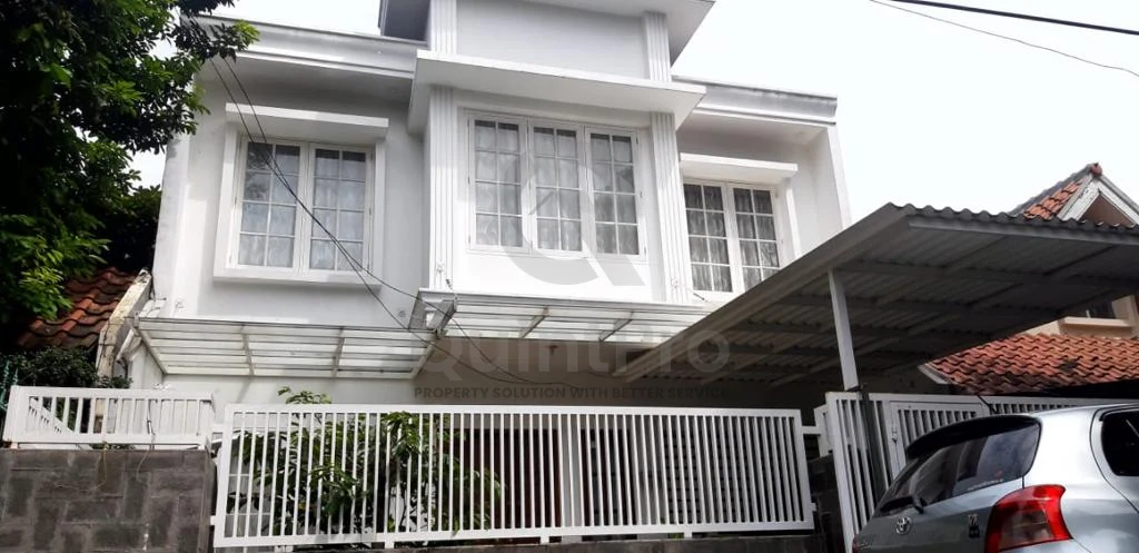 Rumah 4+1KT 320m² di Anggrek Loka BSD, 2 Lantai Modern Minimalis SHM