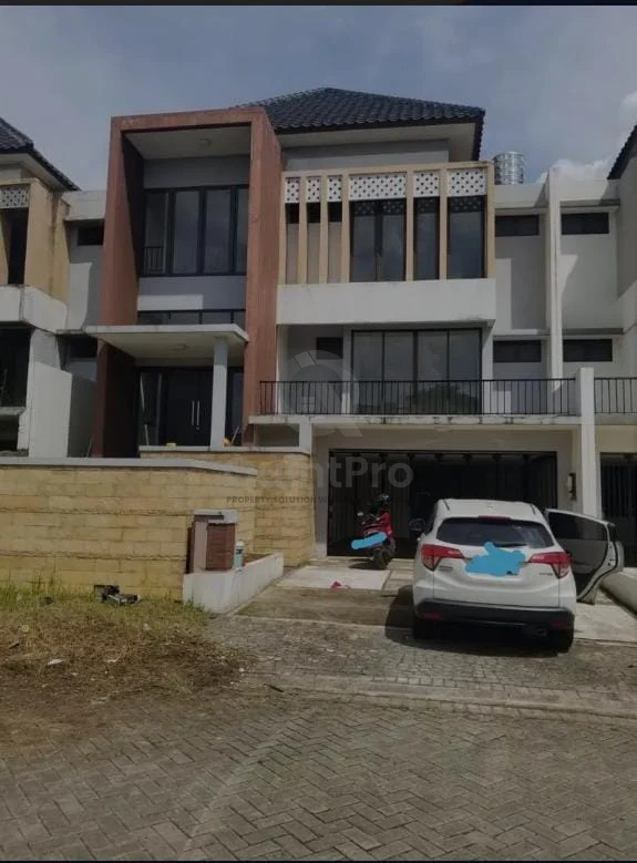 Rumah Modern 5KT 3 Lantai di Cluster Olive BNR Bogor, 300m² SHM