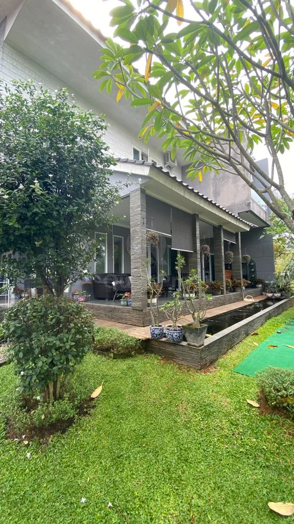 Rumah 4+1KT 280m² Sevilla BSD, 2 Lantai Semi-Furnished SHM Bebas Banjir — foto 3