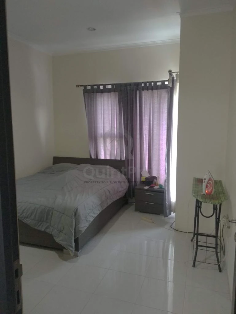 Rumah 2KT 2 Lantai Disewa di Serpong Estate BSD, Siap Huni Terang — foto 2