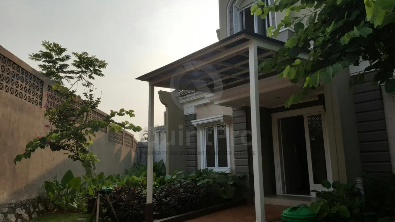Rumah 3KT 2 Lantai Disewa di Samara Pagedangan, Furnished Carport Luas — foto 2