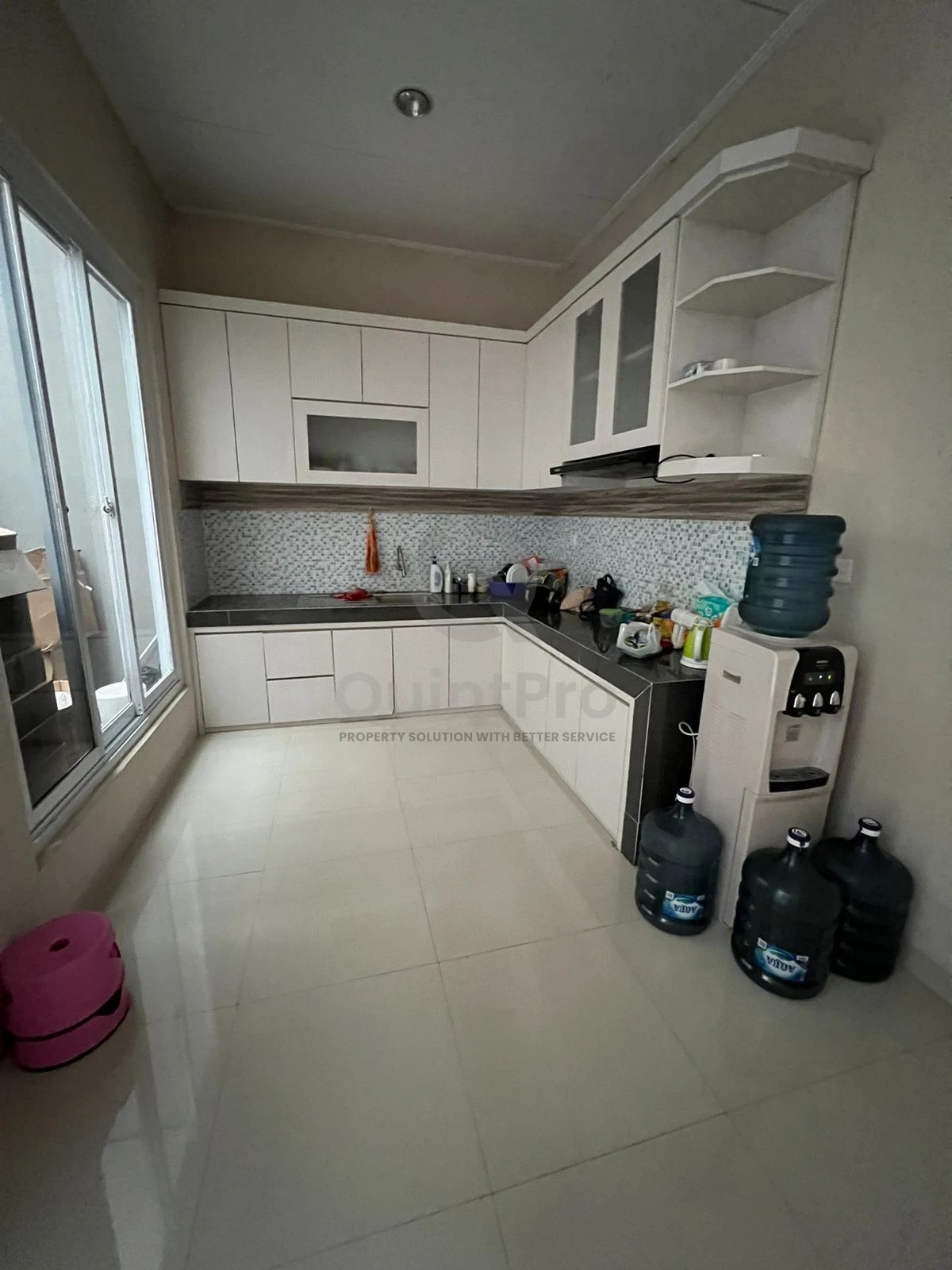 Rumah 3+1KT 2 Lantai di Regency Melati Mas, Furnished SHM Strategis — foto 2