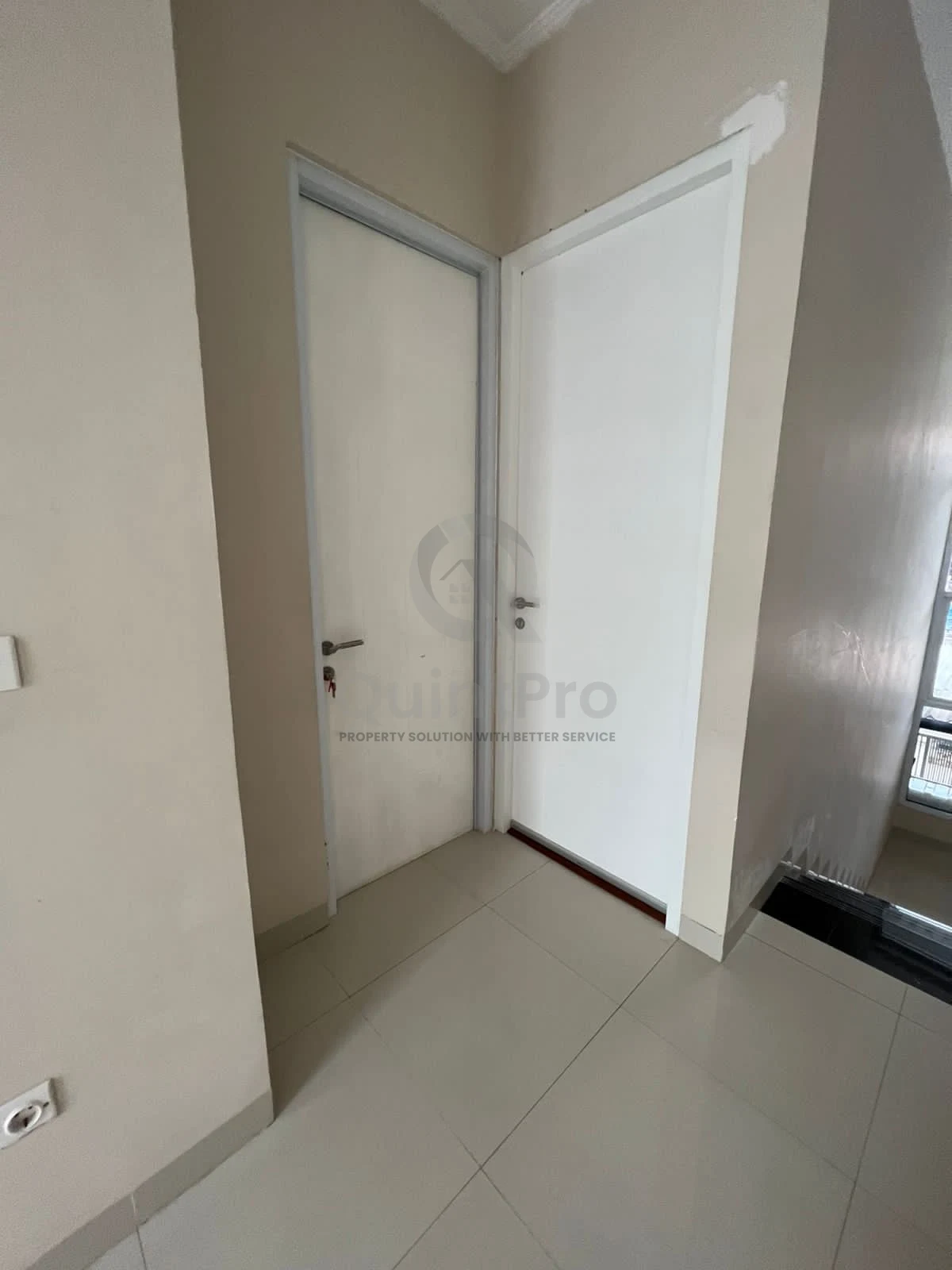Rumah 3+1KT 2 Lantai di Regency Melati Mas, Furnished SHM Strategis — foto 5