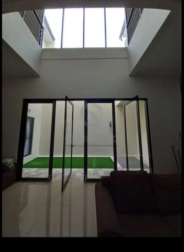Rumah Modern 3+1KT di Kencana Loka BSD, 2 Lantai SHM Granit — foto 2
