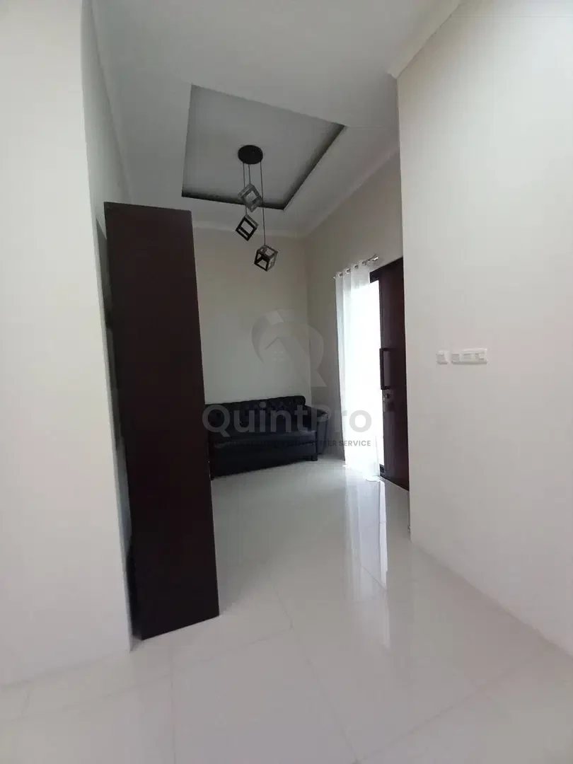 Rumah Modern 3+1KT di Kencana Loka BSD, 2 Lantai SHM Granit — foto 5