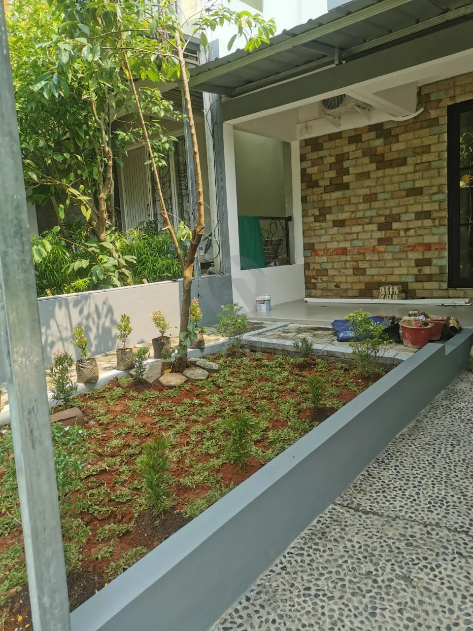 Rumah Modern 5+1KT di De Latinos BSD, 2 Lantai SHM Semi-Furnished Siap Huni — foto 2