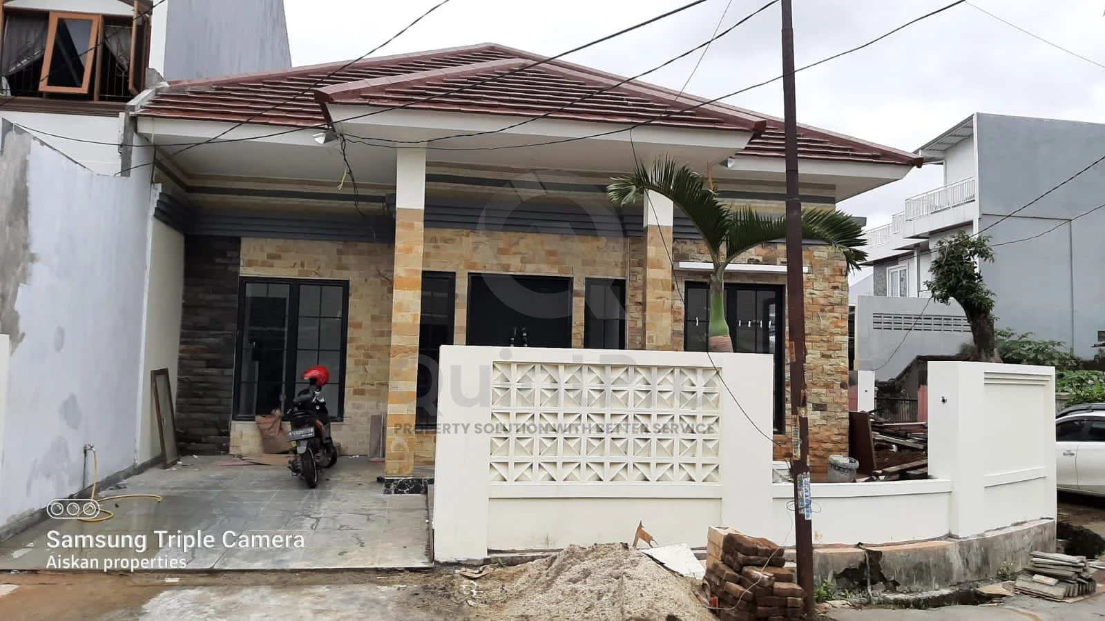 Rumah Modern 4+1KT di Griya Loka BSD, 2 Lantai SHM Semi-Furnished — foto 2