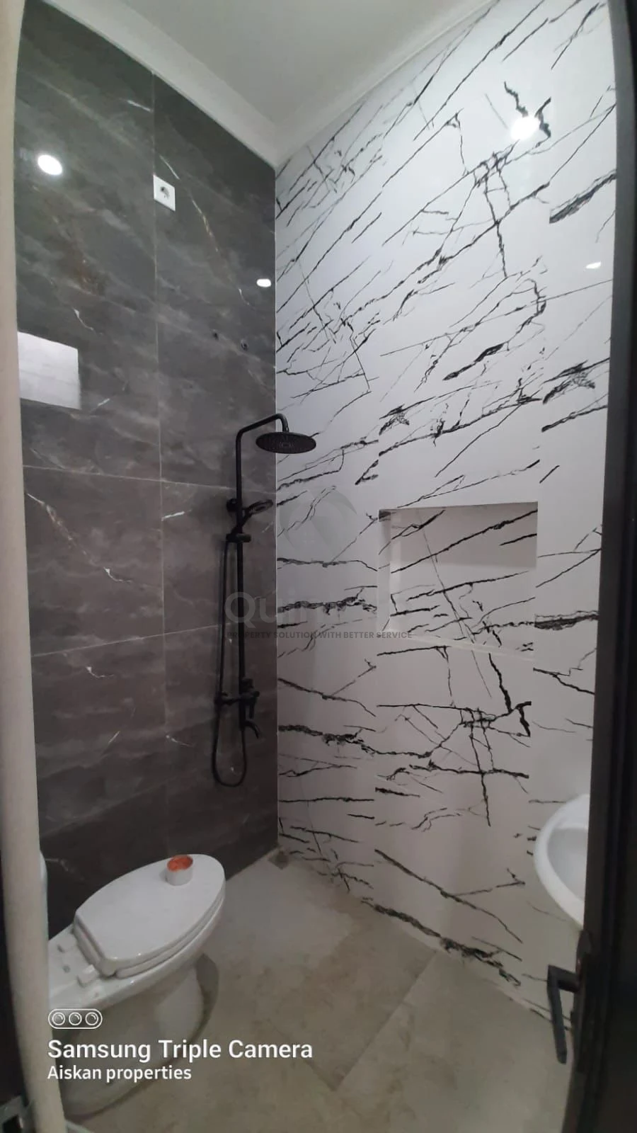 Rumah Modern 4+1KT di Griya Loka BSD, 2 Lantai SHM Semi-Furnished — foto 4