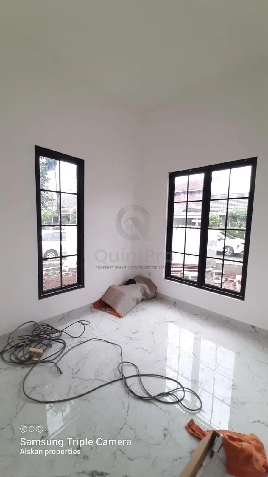 Rumah Modern 4+1KT di Griya Loka BSD, 2 Lantai SHM Semi-Furnished — foto 5